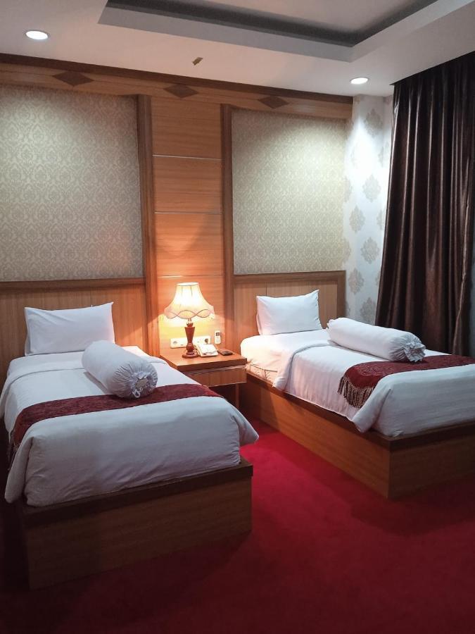 Grand Buana Lestari Hotel Паданг Екстер'єр фото